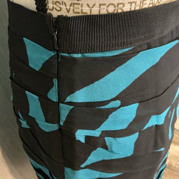 DKNY Black and Teal Pencil Skirt Size 6 - Picture 3 of 7
